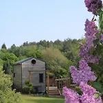 Dans Agreable Tiny House En Normandie Au Coeur Du Pays D'auge בית נופש Le Brevedent